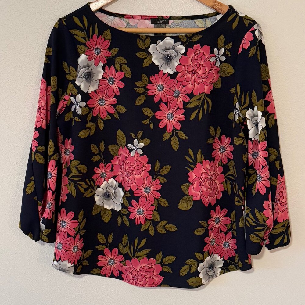 Ann Taylor Factory Pink Floral 3/4 knotted Sleeve Top Size LP